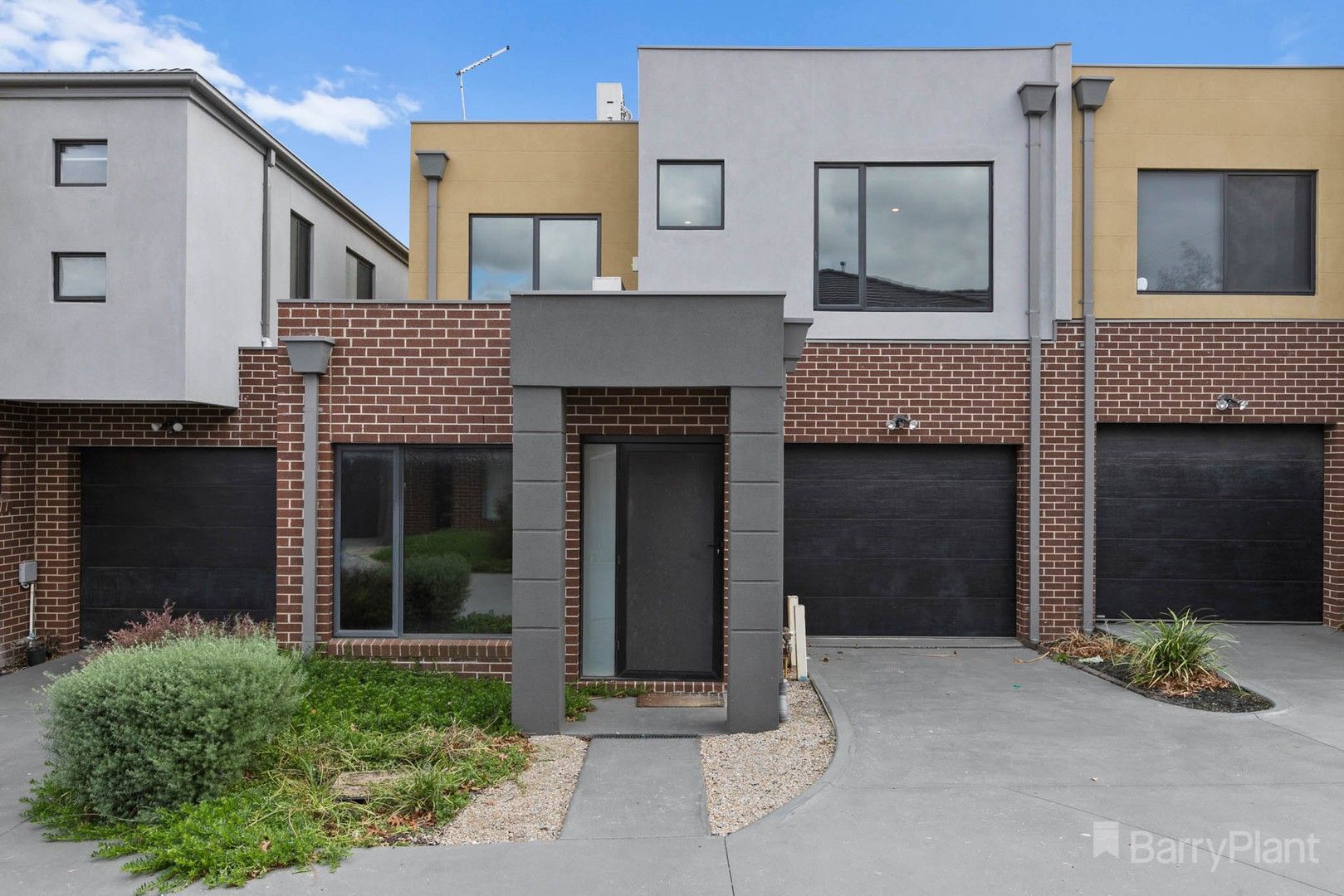 2/147 Golf Links Road, Berwick VIC 3806, Image 1