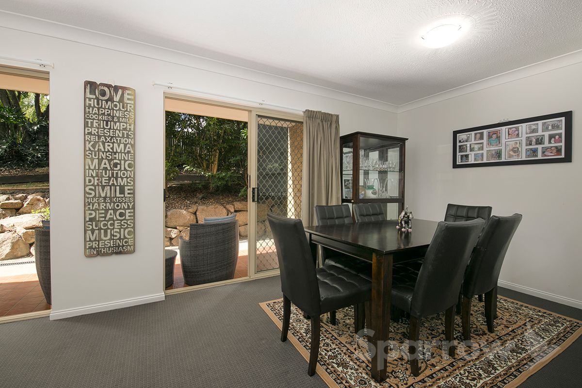 2/31 Victor Street, Holland Park QLD 4121, Image 2