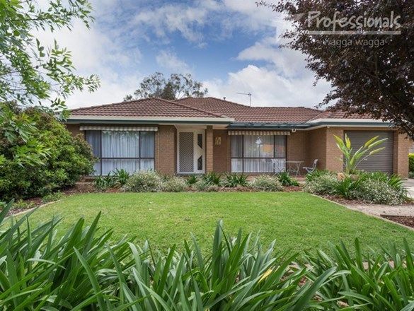 12 Lyons Crescent, Forest Hill NSW 2651, Image 0