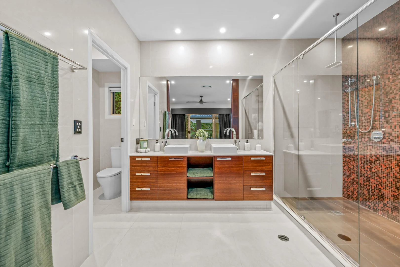 Additional image 25 of 4 Riverdowns Crescent, Helensvale QLD 4212