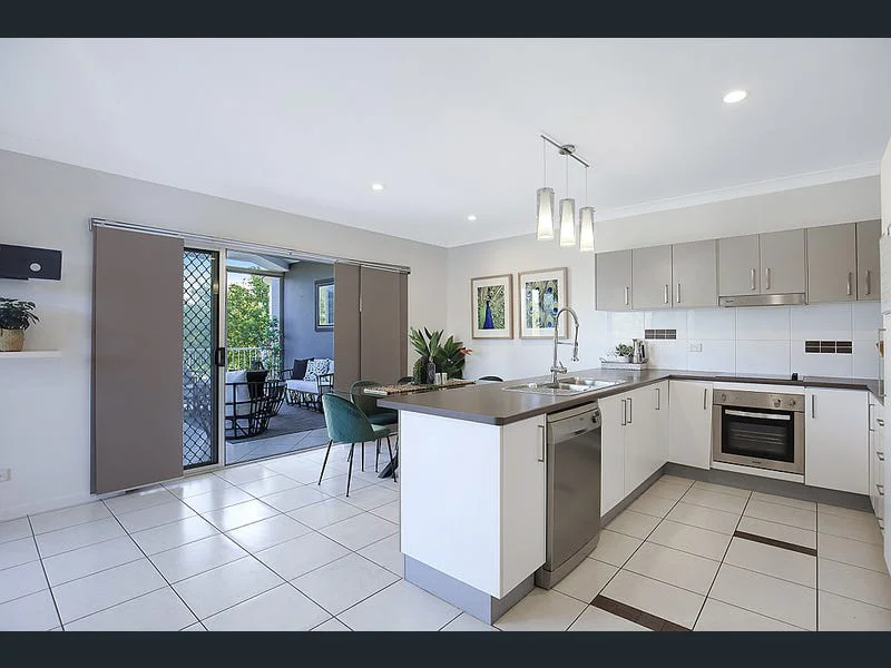 Additional image 8 of 4/13-15 Lane St, Clontarf QLD 4019