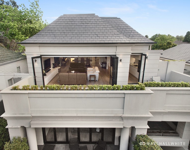 2/12 Millicent Avenue, Toorak VIC 3142