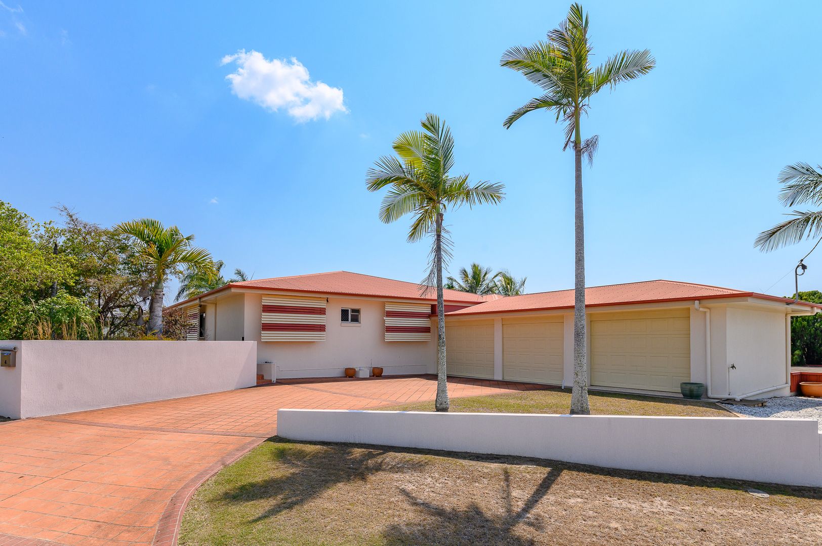 4 - 8 Crest Avenue, Boyne Island QLD 4680, Image 2