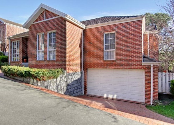 2/11-13 Ross Road, Croydon VIC 3136