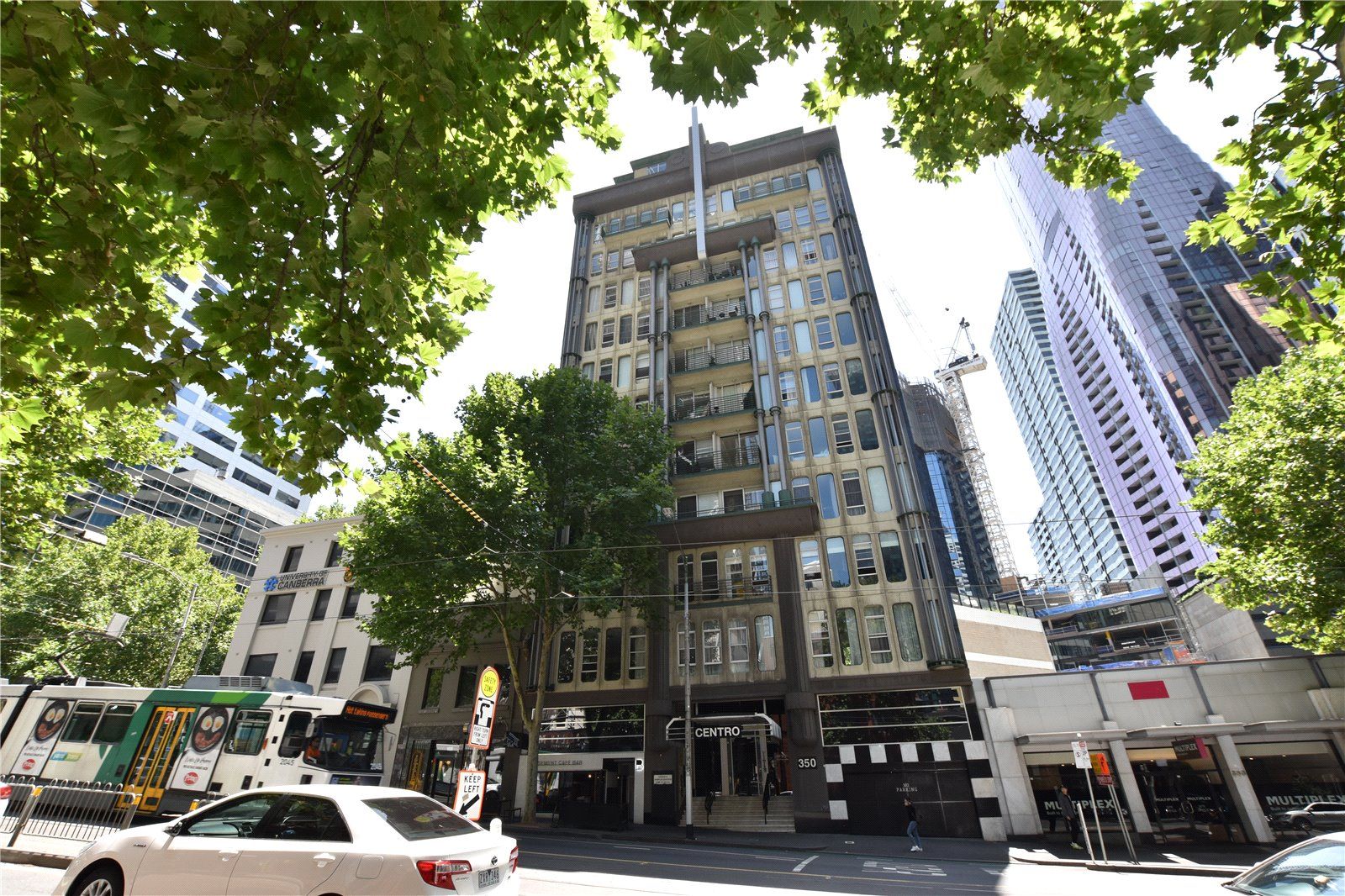 1001/350 La Trobe Street, Melbourne Property History & Address