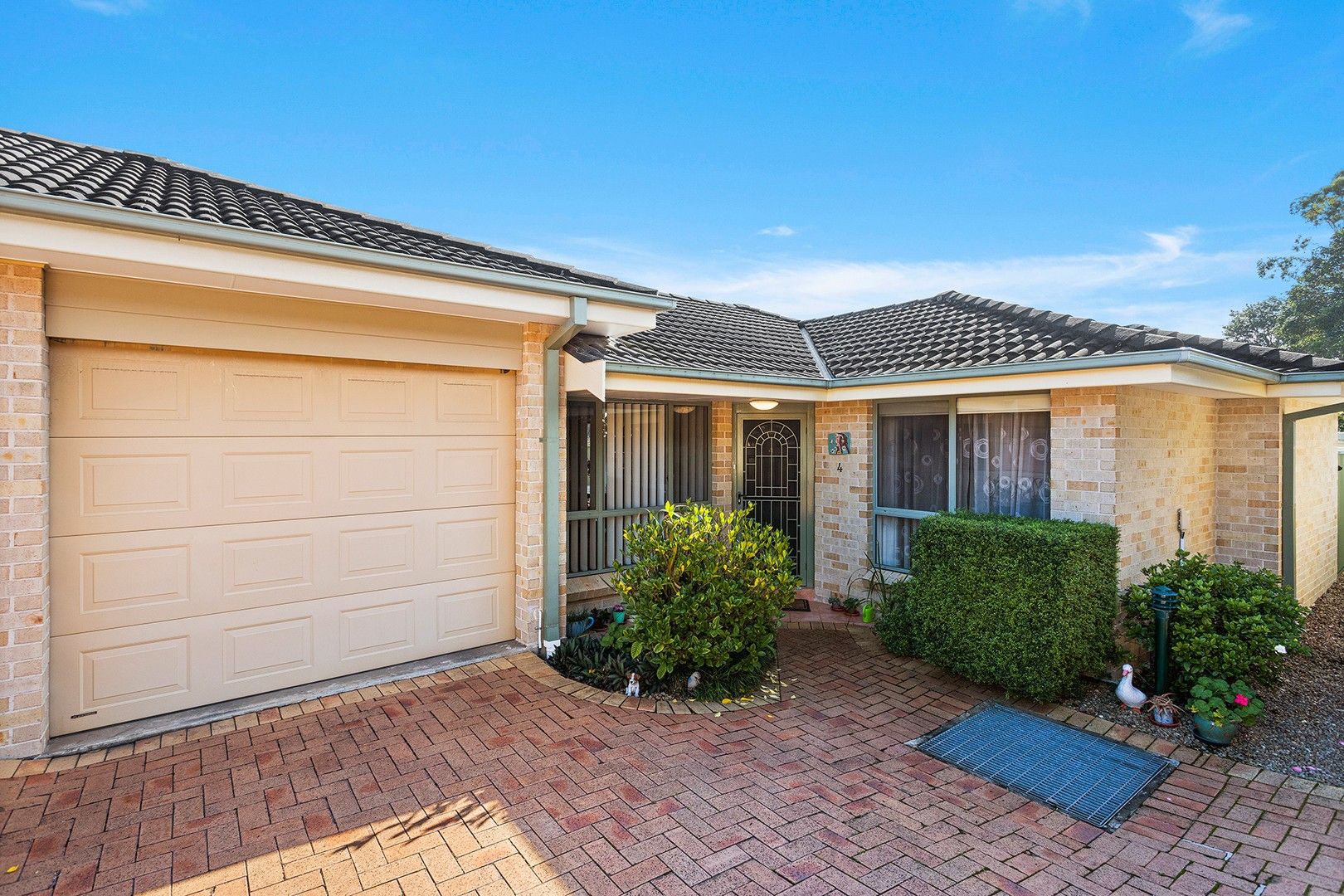 4/13 Mc Alister Avenue, Engadine NSW 2233, Image 0