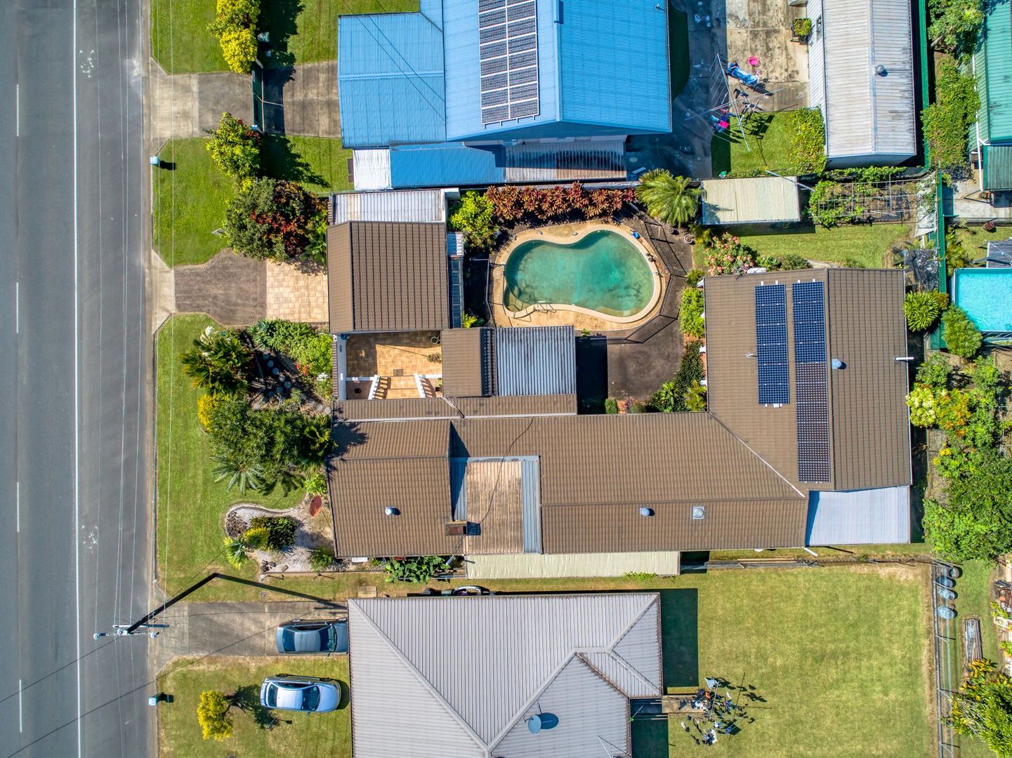 8 Flying Fish Point Road, Innisfail Estate Property History & Address