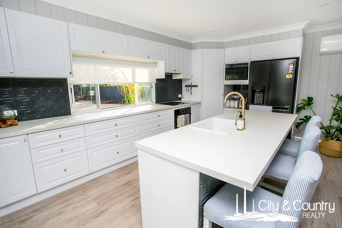 61 Second Avenue, Mount Isa QLD 4825