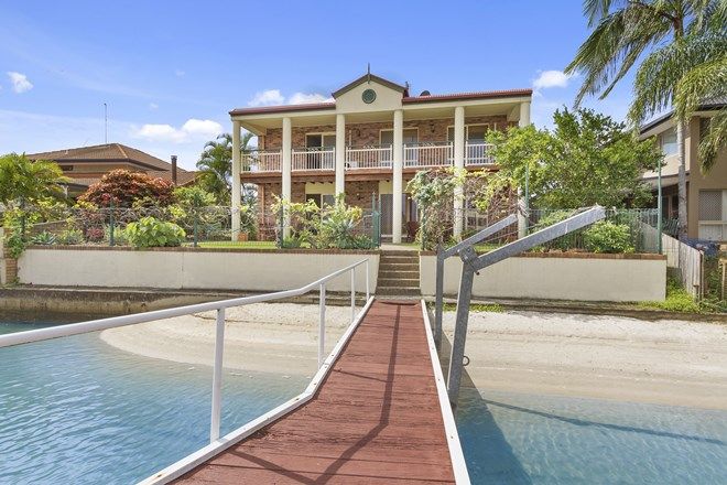 Picture of 64 Oxley Drive, PARADISE POINT QLD 4216