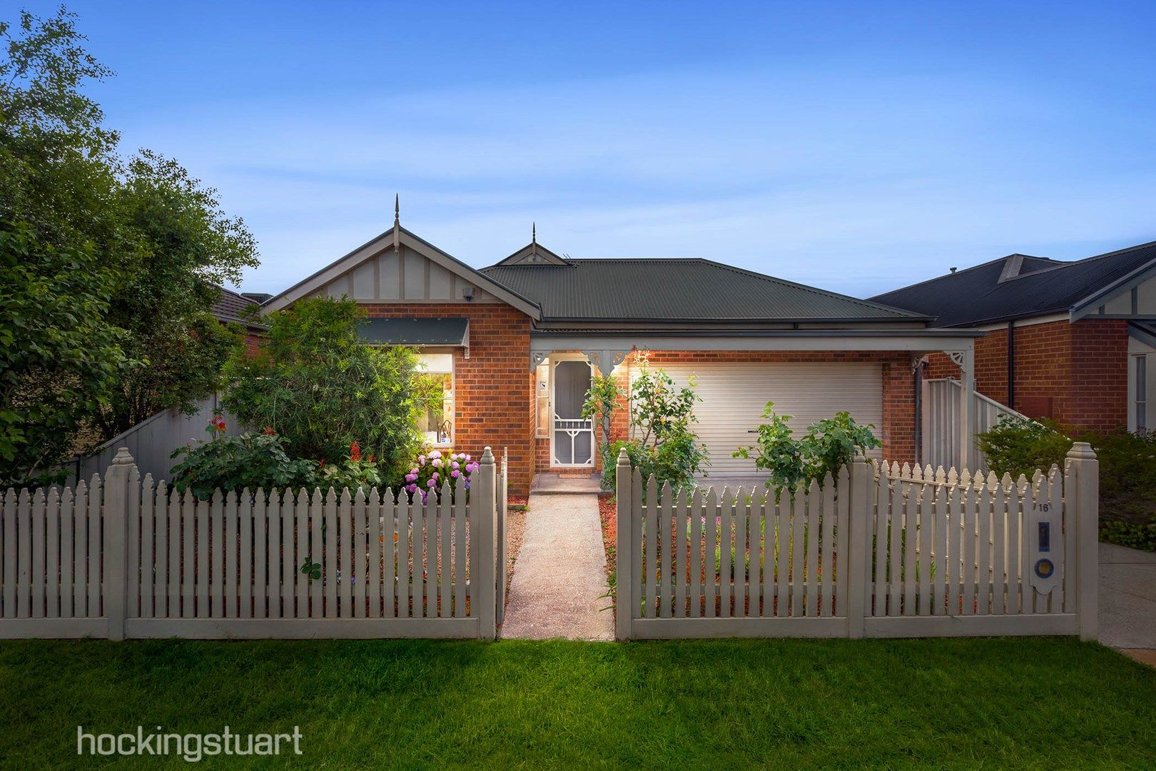 16 Cleland Way, Caroline Springs VIC 3023, Image 0