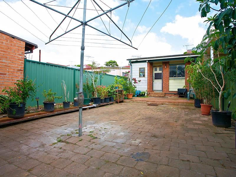 16 Frampton Ave, Marrickville NSW 2204, Image 2