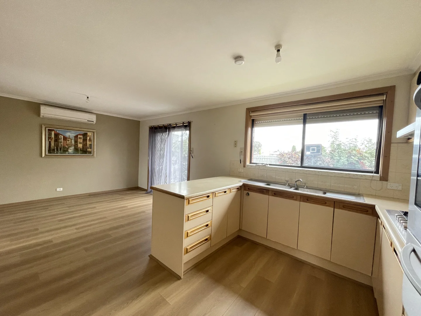 Additional image 2 of 5 Harwood Close, Mill Park VIC 3082