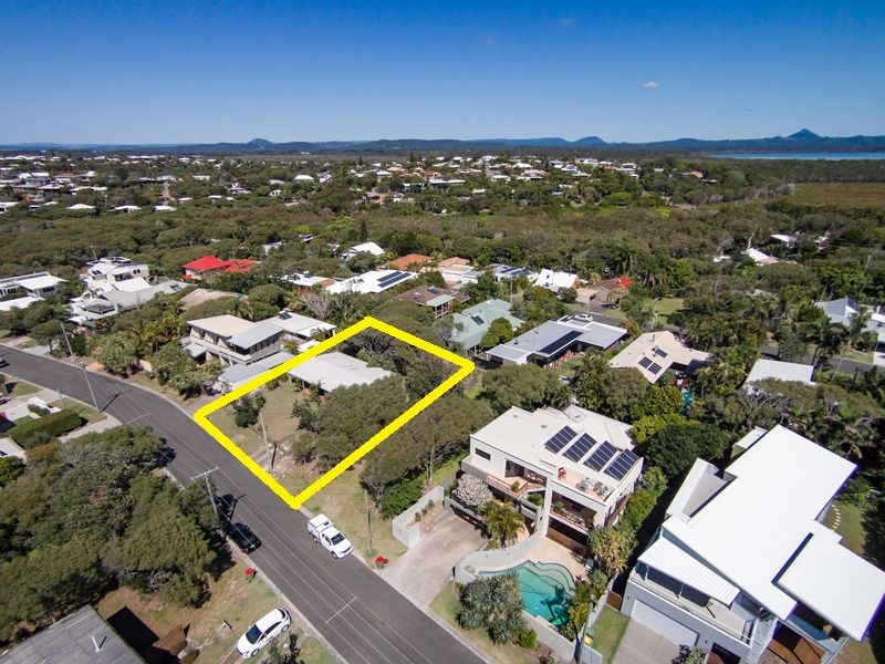 60 Tristania Drive, Marcus Beach QLD 4573, Image 2