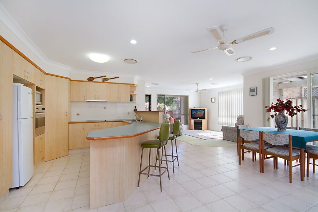 2/22 Foxhill Place, Banora Point NSW 2486, Image 0
