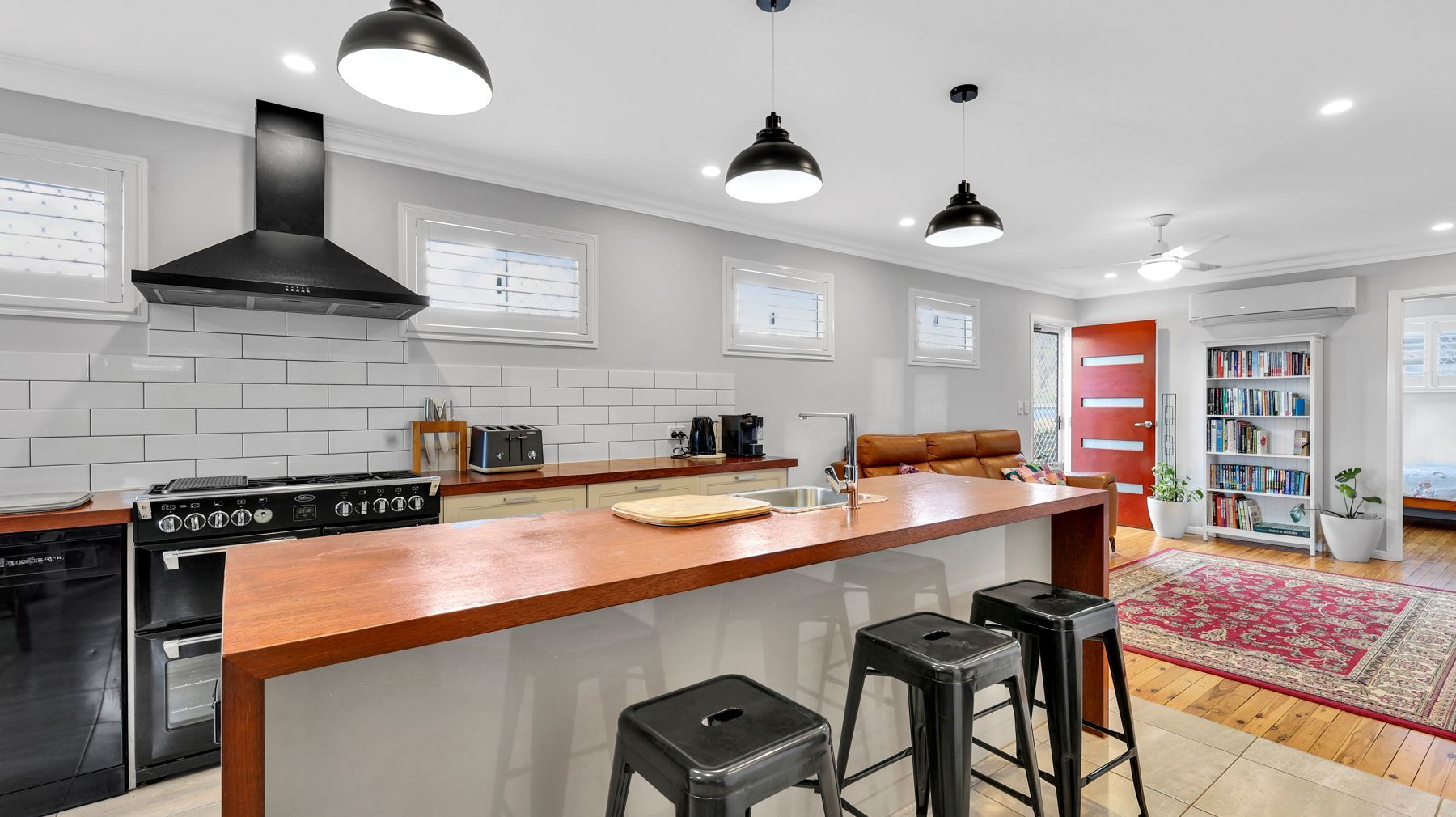 4 bedrooms House in 5a Weetwood Street NEWTOWN QLD, 4350