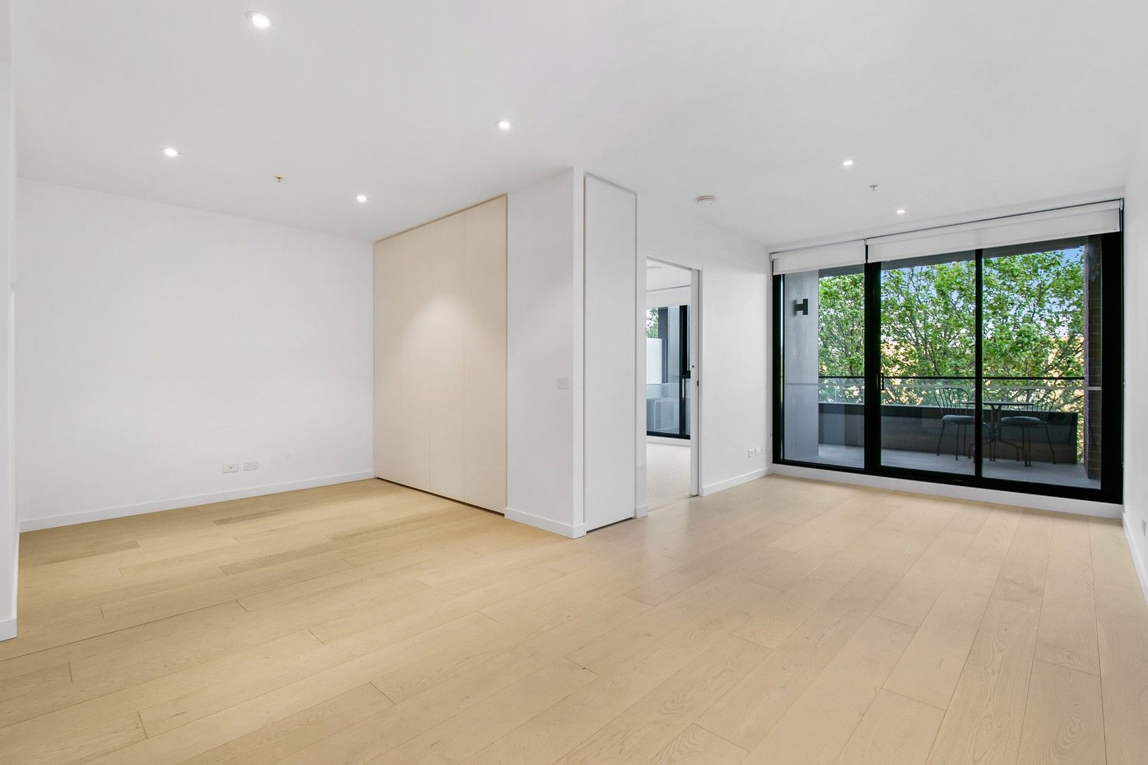 1 bedrooms Apartment / Unit / Flat in 213/40 Hall Street MOONEE PONDS VIC, 3039