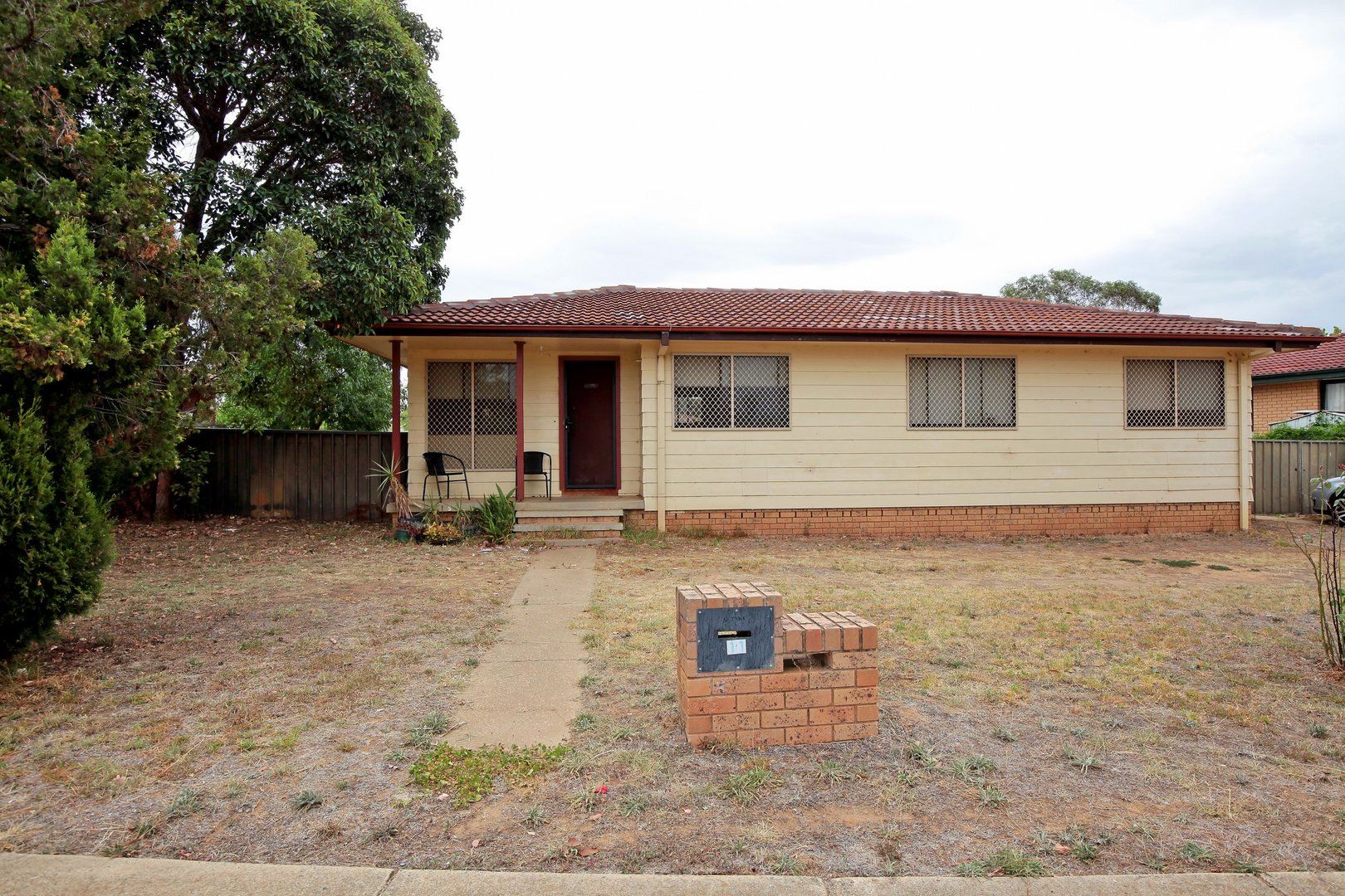 11 Dennis Crescent, Tolland NSW 2650, Image 0