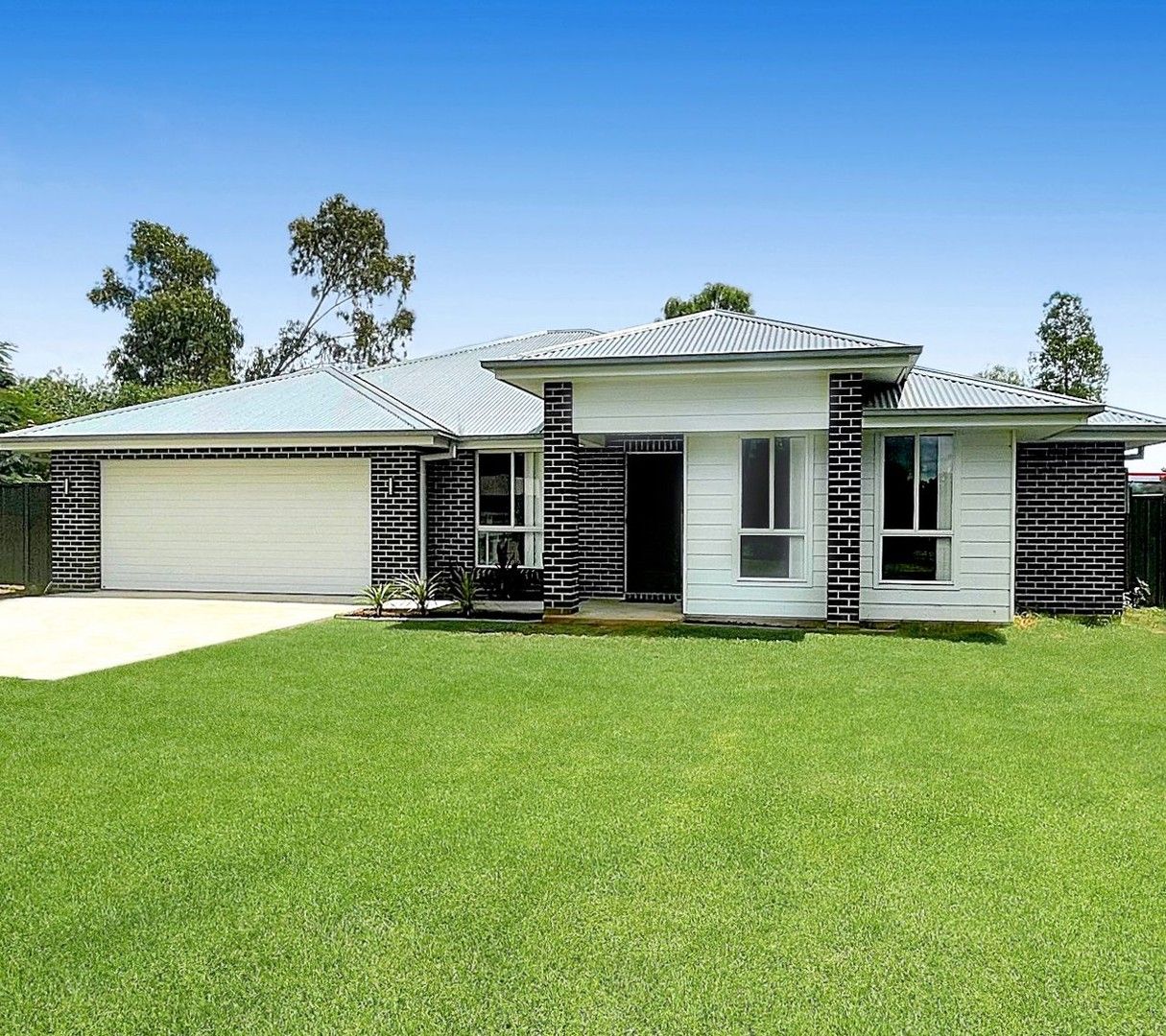 4 bedrooms House in 50-52 Pullaming Street CURLEWIS NSW, 2381