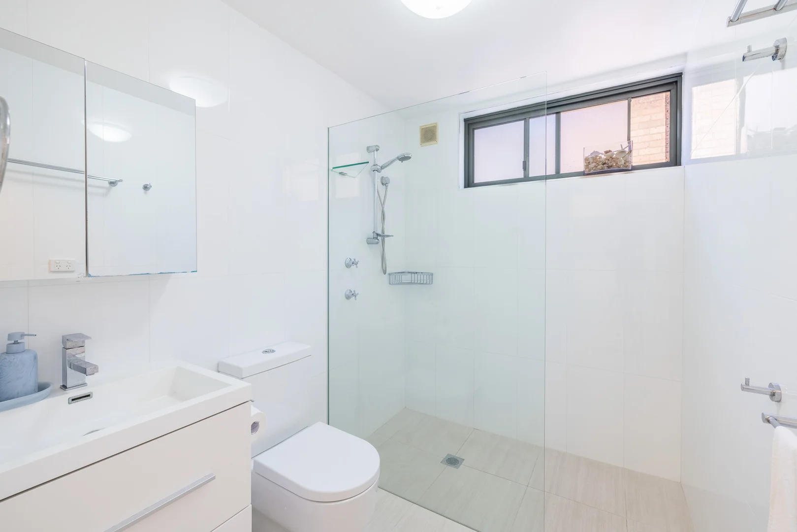 Additional image 10 of 1/211 Soldiers Point Road, Salamander Bay NSW 2317