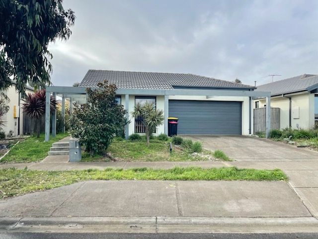 3 bedrooms House in 44 Mimosa Way BURNSIDE HEIGHTS VIC, 3023