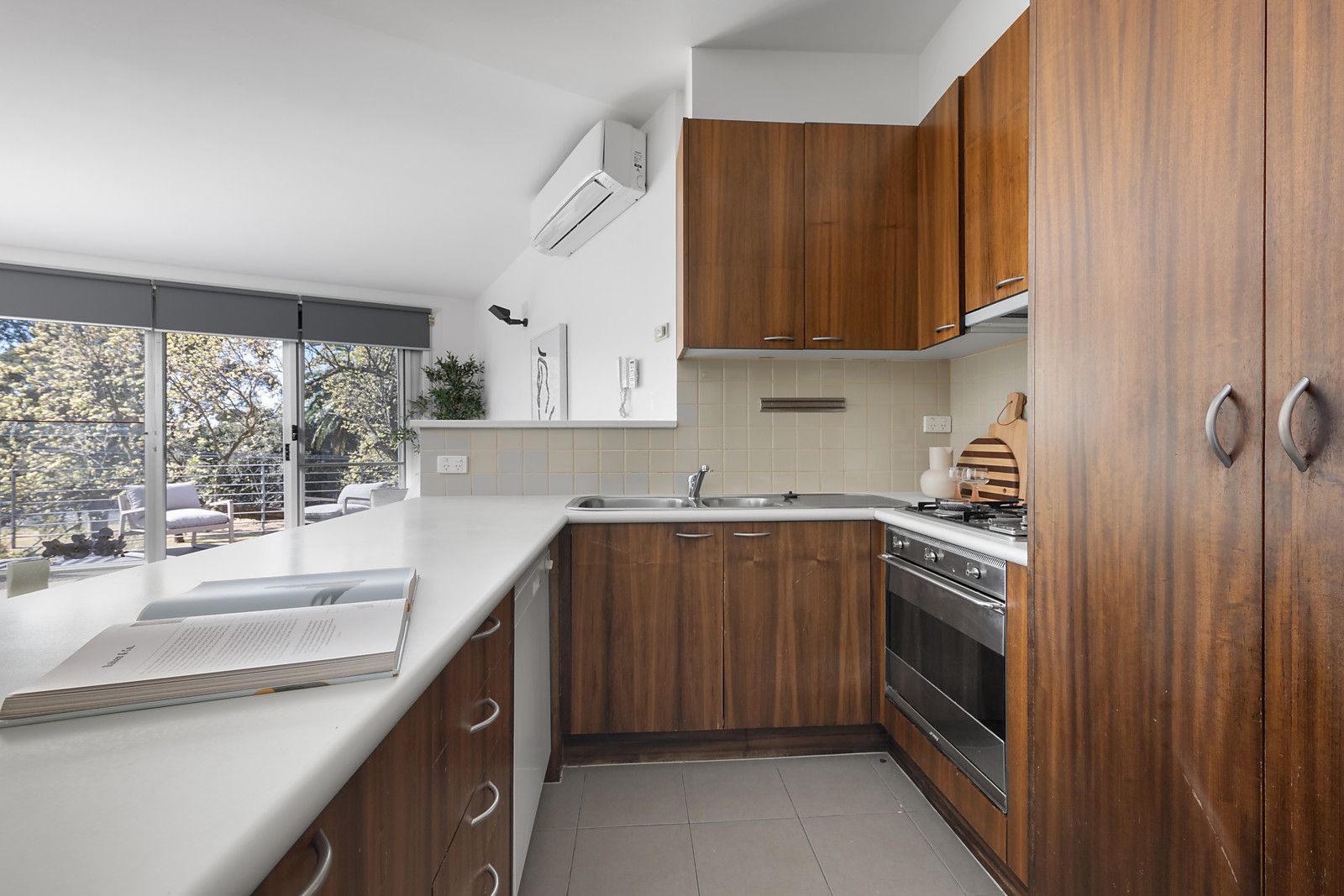 10/301 St Georges Road, Fitzroy North VIC 3068, Image 2