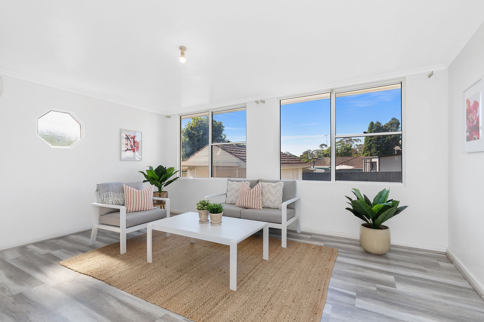 2 Rofe Crescent, Hornsby Heights NSW 2077, Image 2