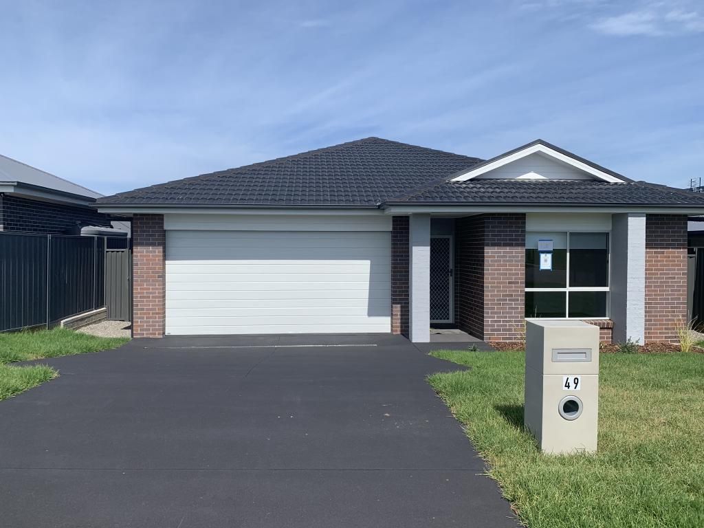 4 bedrooms House in 49 RUBY ROAD RUTHERFORD NSW, 2320