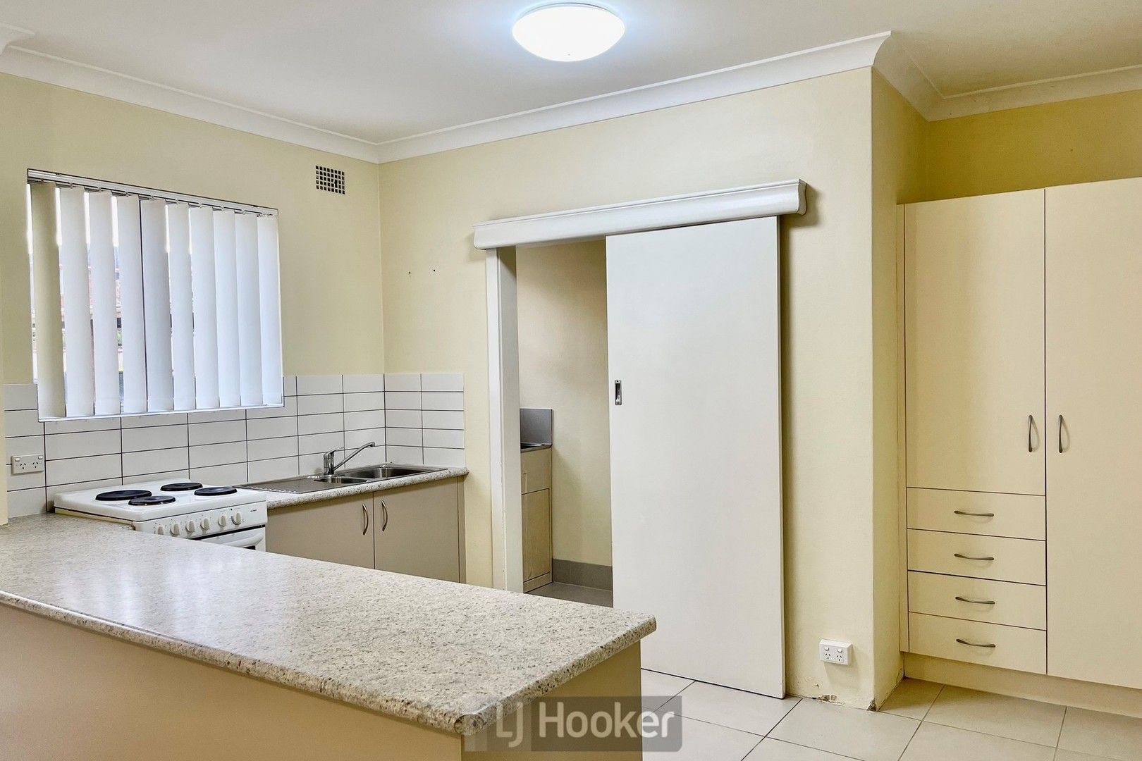 2 bedrooms Apartment / Unit / Flat in 2/12 Railway Road NEW LAMBTON NSW, 2305