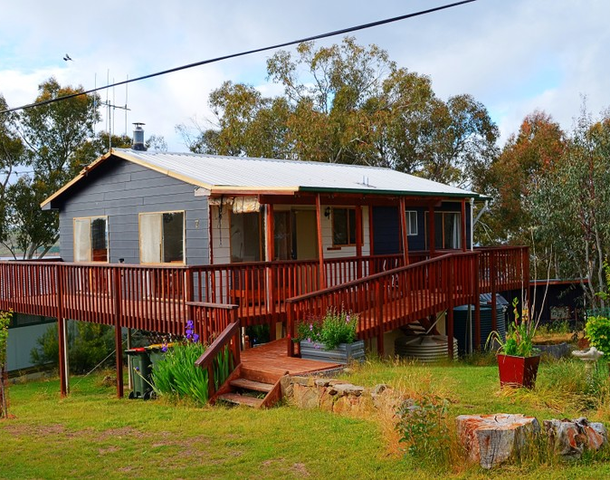 7 Clancy Street, Old Adaminaby NSW 2629
