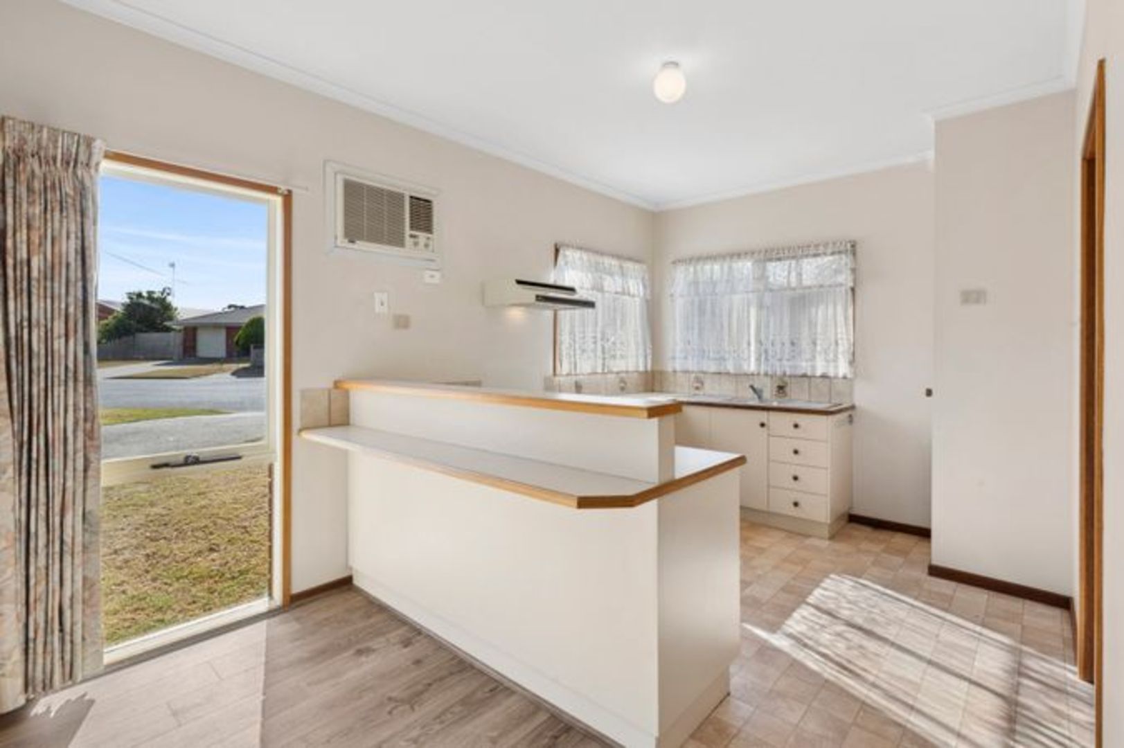 1/10 Diana Court, Drysdale VIC 3222, Image 2