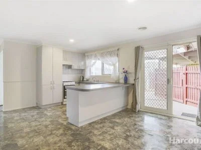 Additional image 2 of 24 Leonie Court, Narre Warren VIC 3805