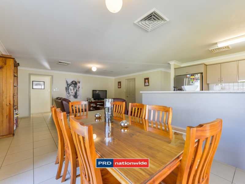 64 Grant Street, HILLVUE NSW 2340, Image 2