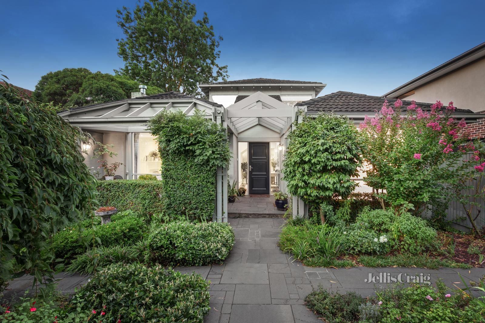 28 Rosalind Crescent, Blackburn VIC 3130, Image 0