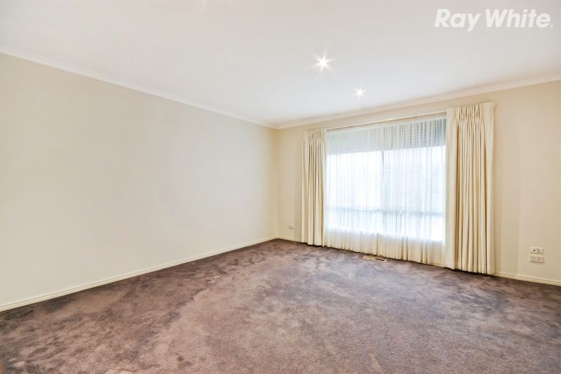 1/202 Waradgery Drive, Rowville VIC 3178, Image 2