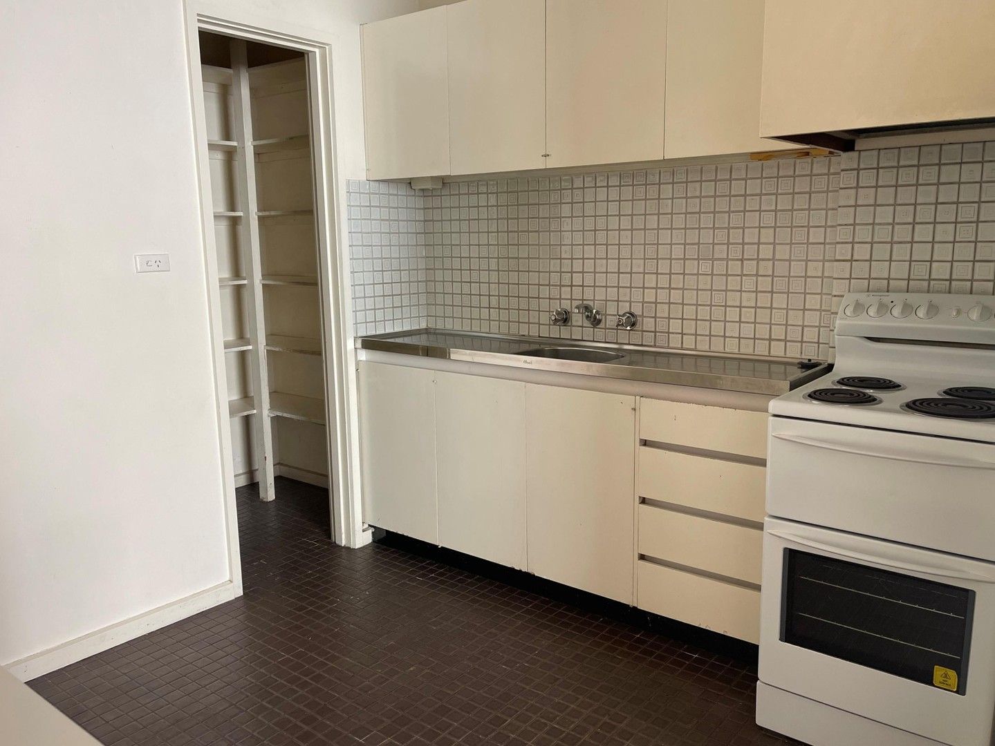 2 bedrooms Apartment / Unit / Flat in 9/364 Beaconsfield Parade ST KILDA WEST VIC, 3182