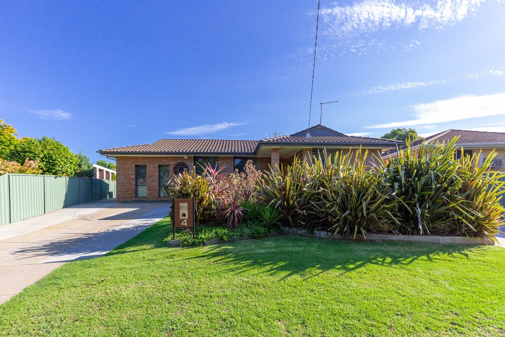 4 ALAMEDA Drive, Sale VIC 3850, Image 0