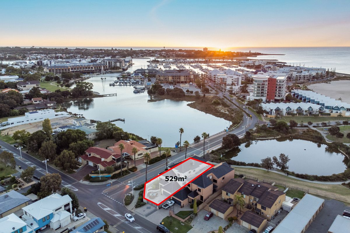 4 bedrooms House in 2 Dolphin Drive MANDURAH WA, 6210