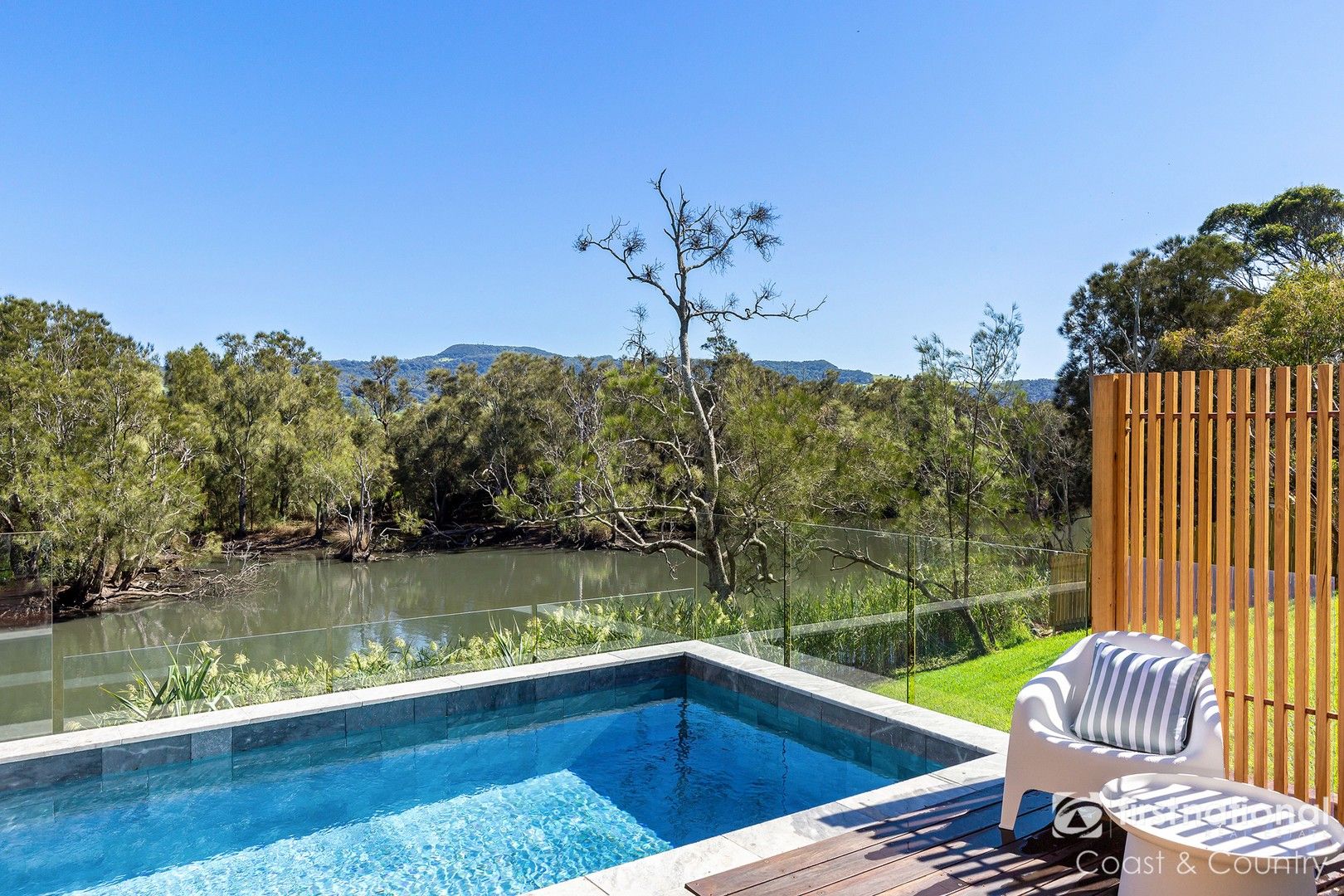 4 bedrooms Semi-Detached in 101 Renfrew Road WERRI BEACH NSW, 2534