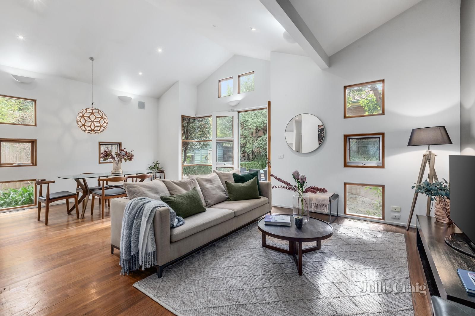 1 Guildford Road, Surrey Hills VIC 3127, Image 2