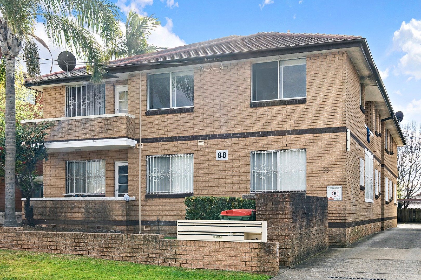 2 bedrooms Apartment / Unit / Flat in 4/88 Broadway PUNCHBOWL NSW, 2196