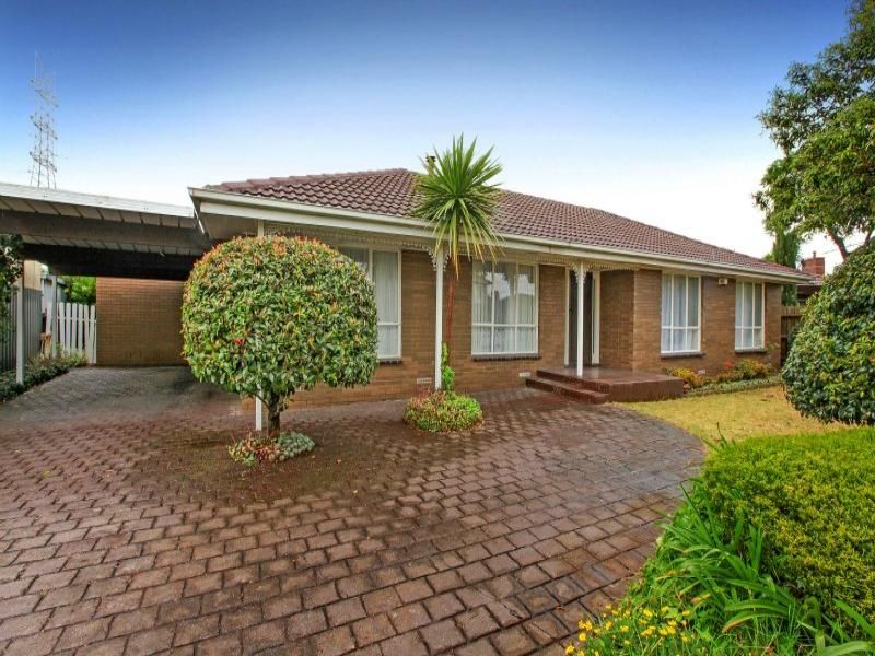 3 bedrooms House in 35 Larool Crescent SUNSHINE WEST VIC, 3020