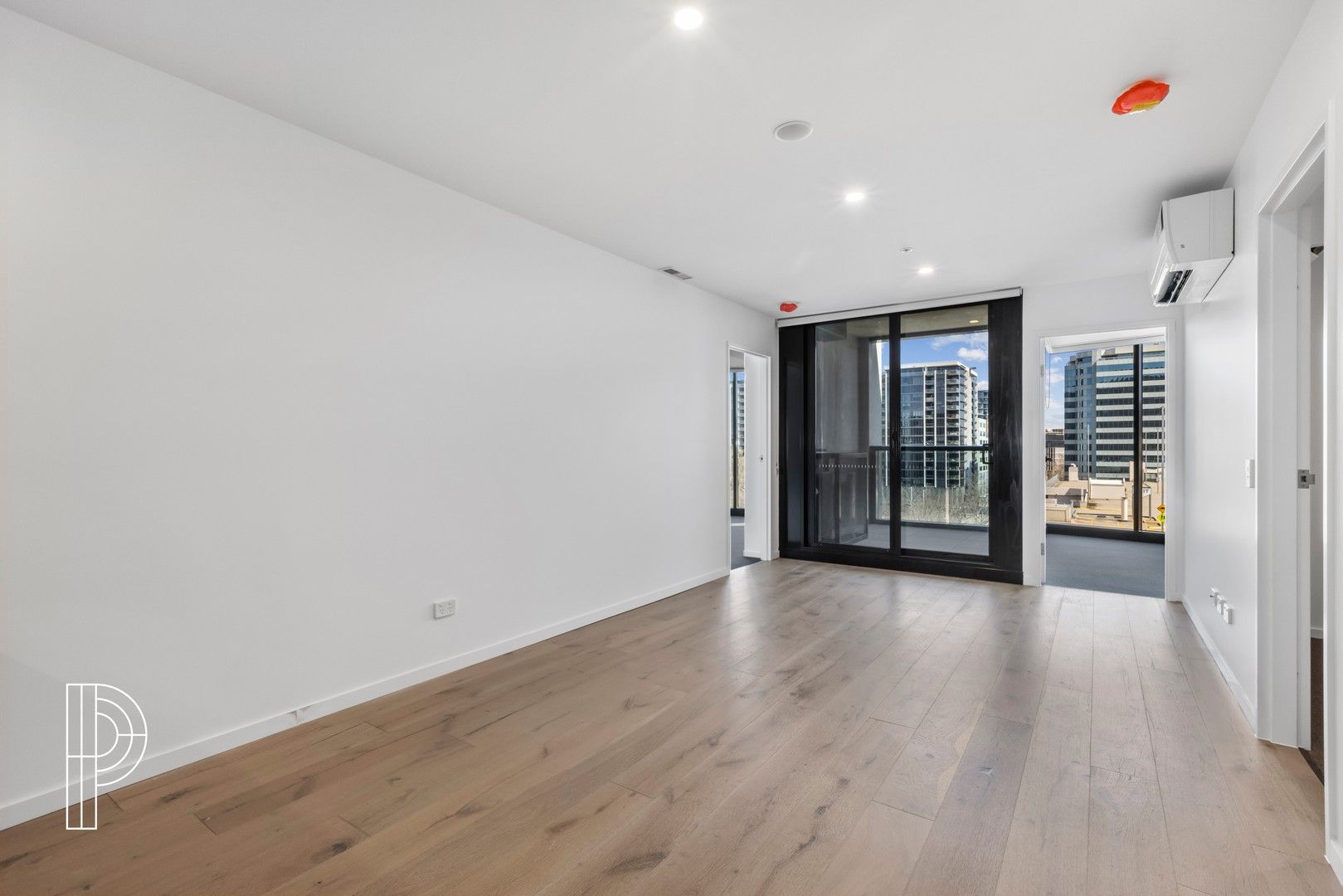 3 bedrooms Apartment / Unit / Flat in 714/81 Cooyong Street REID ACT, 2612