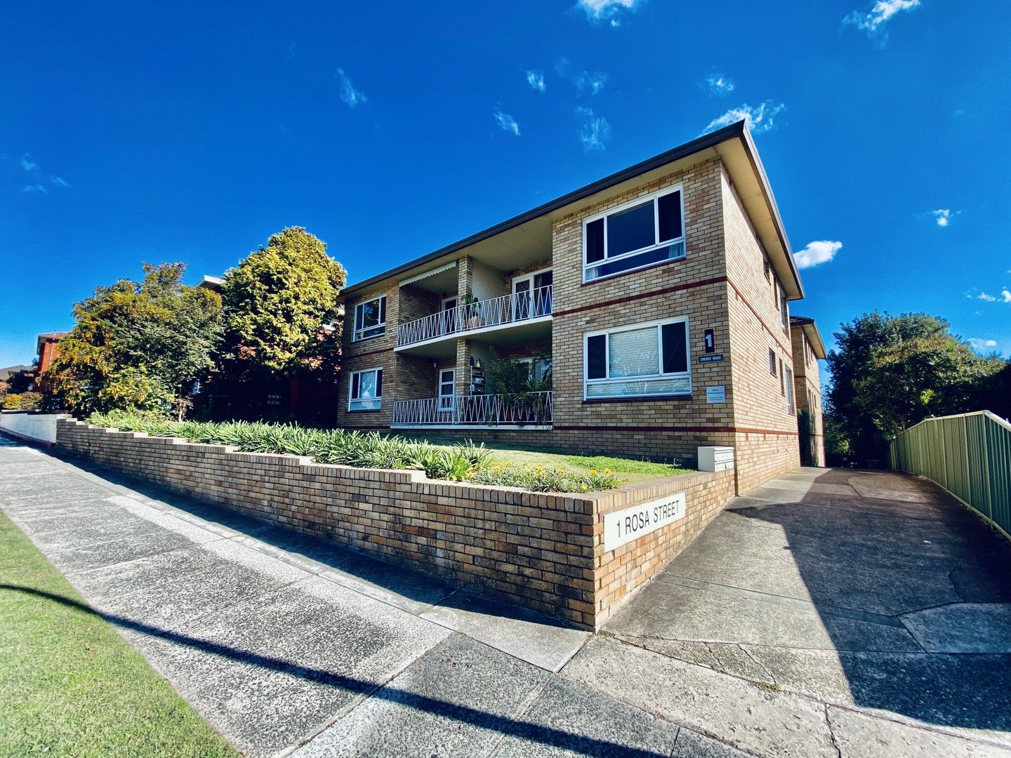 2 bedrooms Apartment / Unit / Flat in 7/1 Rosa Street OATLEY NSW, 2223