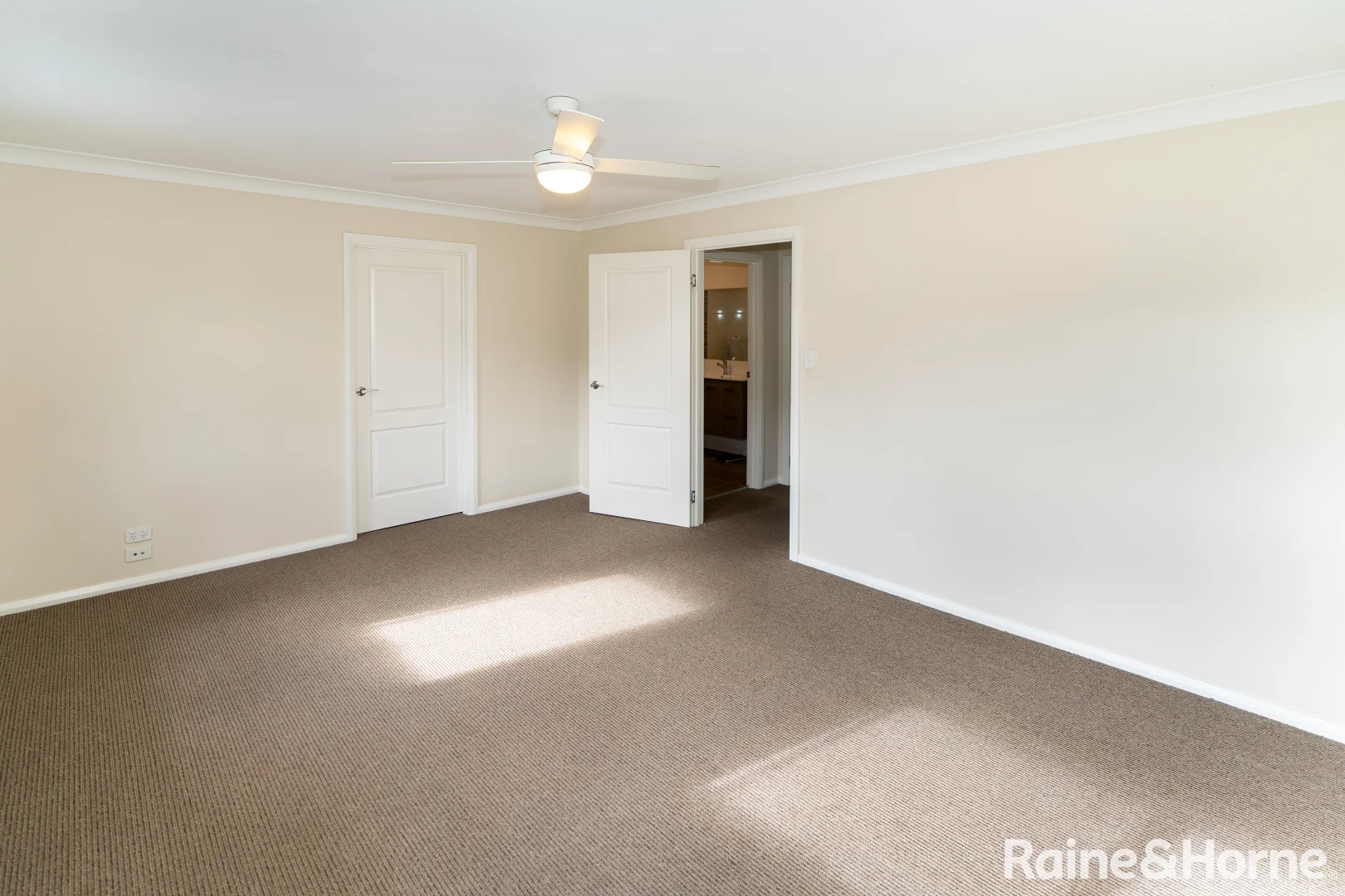 Additional image 7 of 6/12 Higgins Avenue, Wagga Wagga NSW 2650