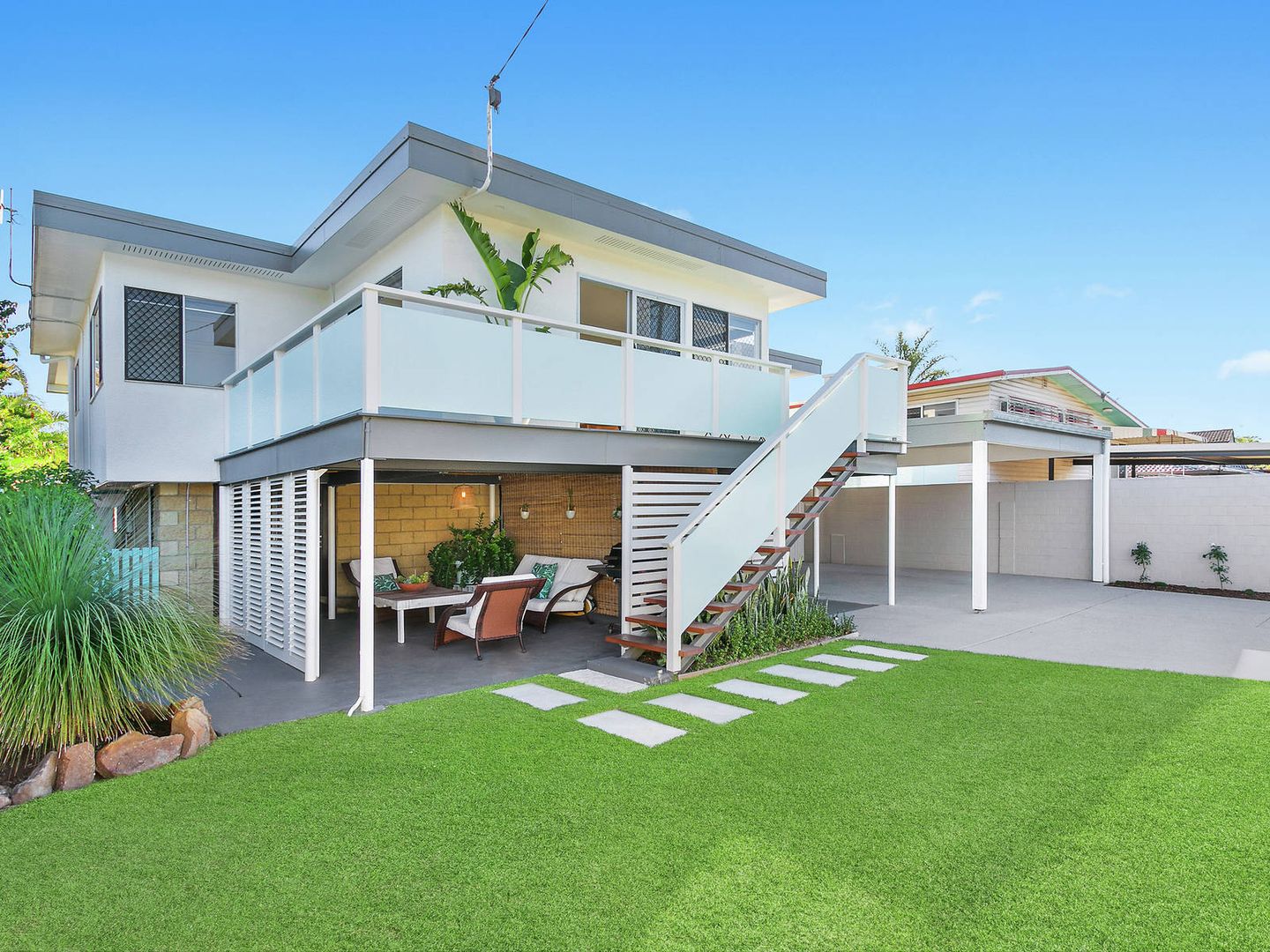 18 Tahiti Avenue, Palm Beach QLD 4221, Image 1