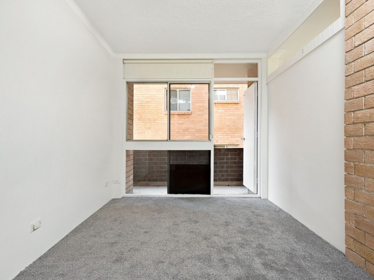8 2 4 Price Street Ryde