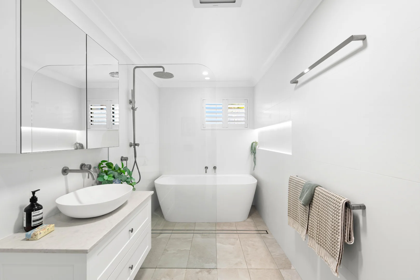 Additional image 14 of 11 Dunbarton Avenue, Sorrento QLD 4217