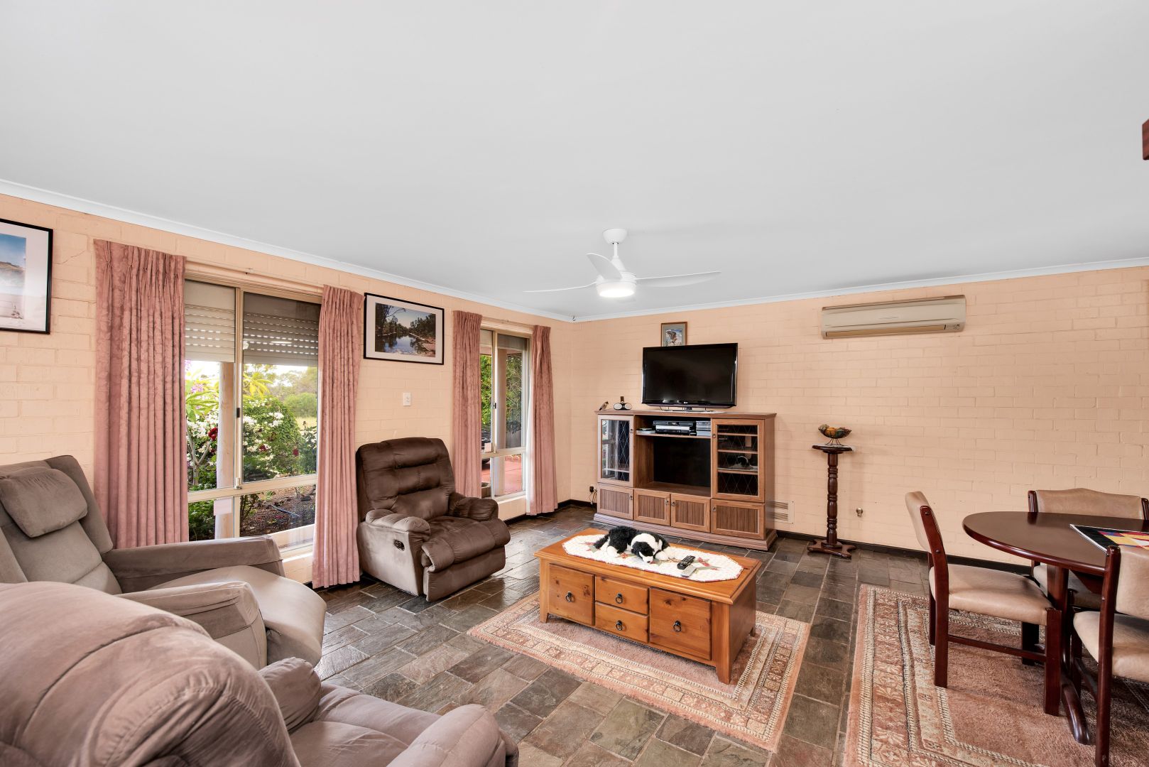 8 Mugana Crescent, Waggrakine WA 6530, Image 1