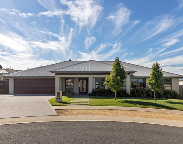 6 Lucas Close, Goulburn NSW 2580