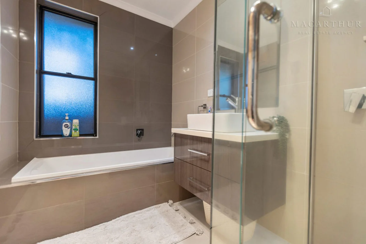 Additional image 12 of 6 Ilex Street, Lake Albert NSW 2650